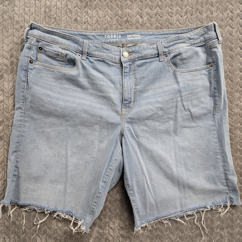 Torrid Women's Feel The Fit Baggy Bermuda Vintage Stretch Jean Shorts Size 22